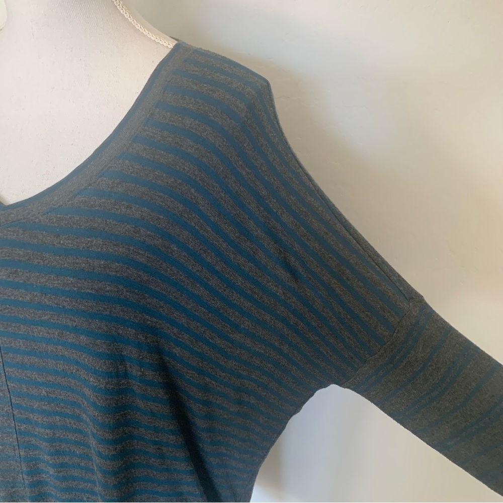 Cabi Hybrid Stripe Tee V-Neck Oversized Top Style 3687 Size S View 5